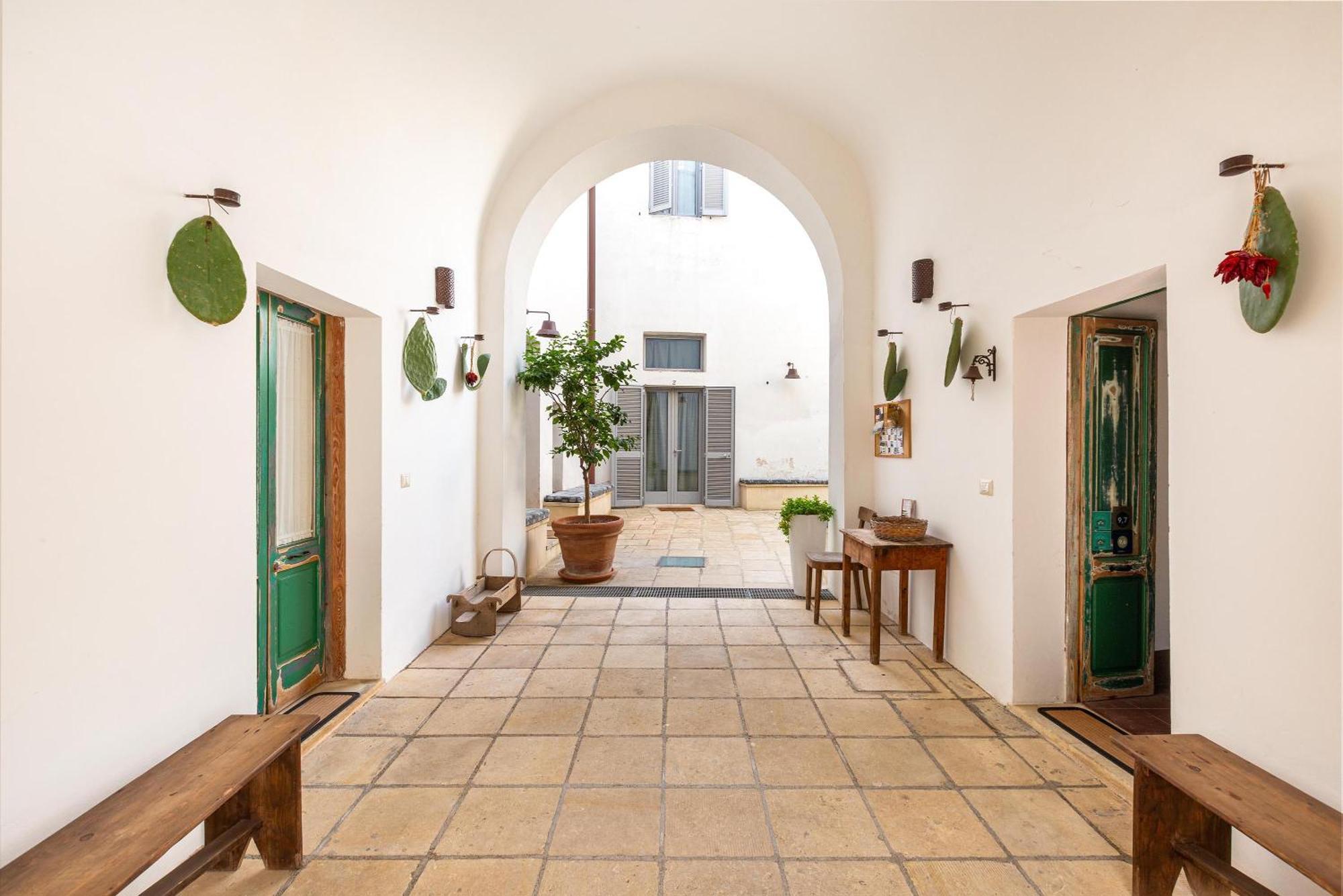 Palazzo San Giovanni Morciano di Leuca Bagian luar foto